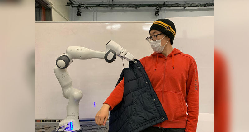 MIT proposes a robot valet that can safely touch a human